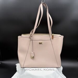 Brand New Michael Kors Jet Set Travel Medium Carryall Tote Pastel Pink-$298 MSRP